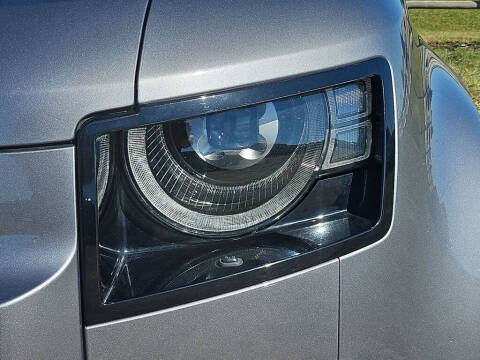 2020 Land Rover Defender 110 SE