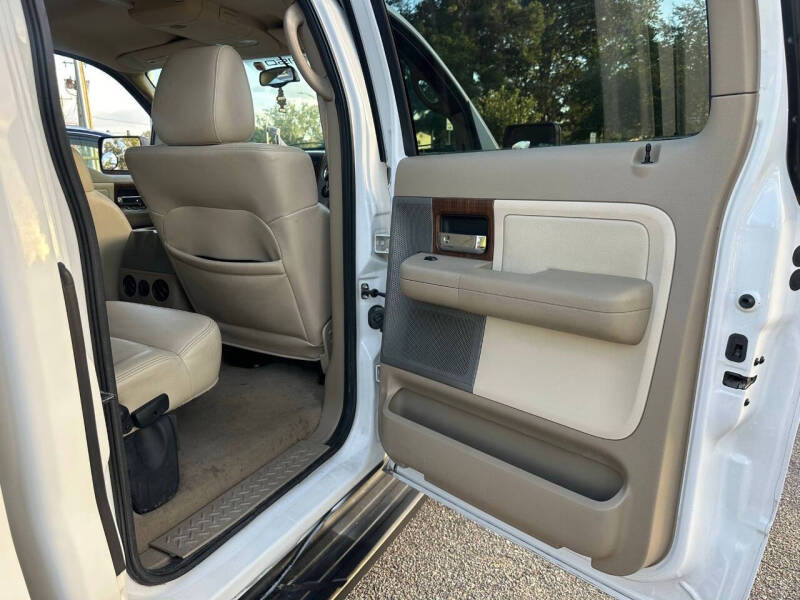 2004 Ford F-150 Lariat