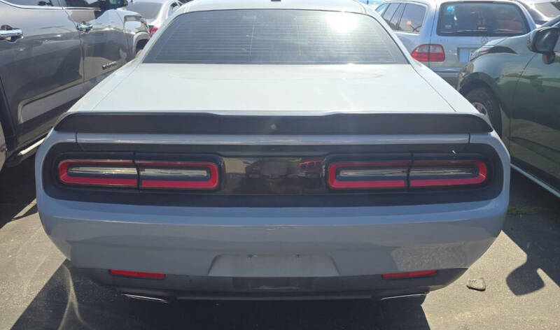 2021 Dodge Challenger SXT