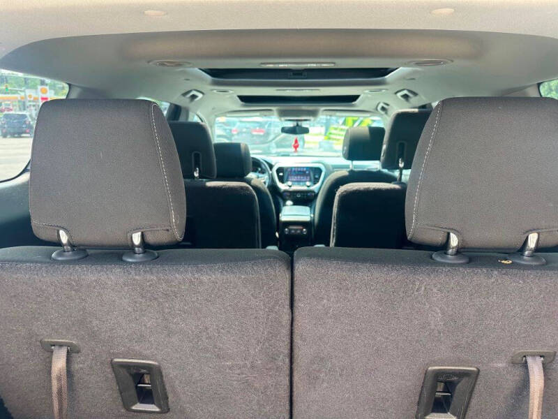 2017 GMC Acadia SLE-2