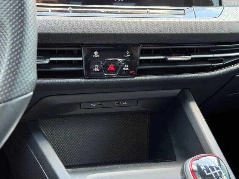 2022 Volkswagen Golf GTI Autobahn