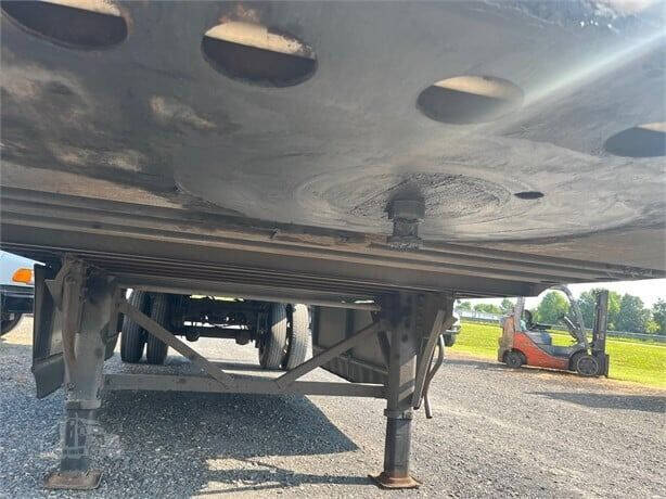 2005 Wabash 28' Dry Van