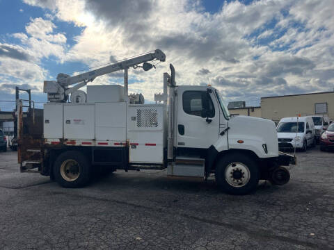 2013 Freightliner 108 SD