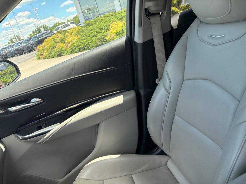2022 Cadillac XT4 Luxury
