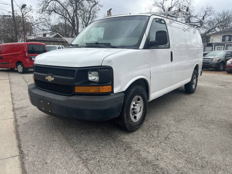 2014 Chevrolet Express Cargo Work Van's photo