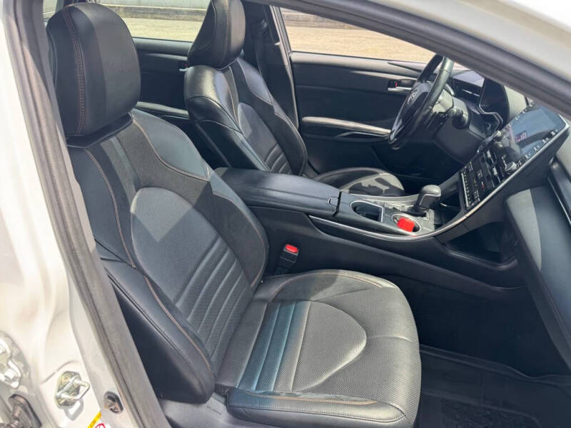 2019 Toyota Avalon XLE