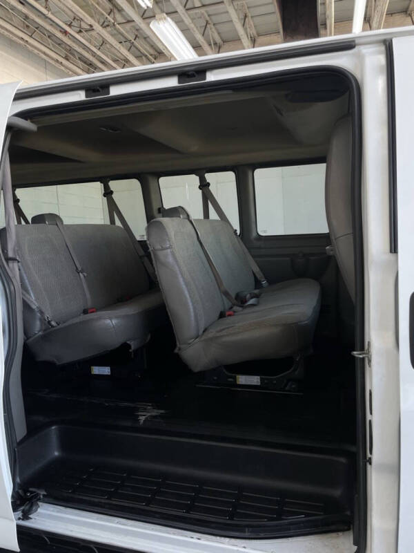 2023 Chevrolet Express LS 3500