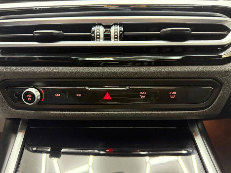 2023 BMW 3 Series 330i xDrive