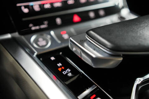 2019 Audi e-tron quattro Premium Plus