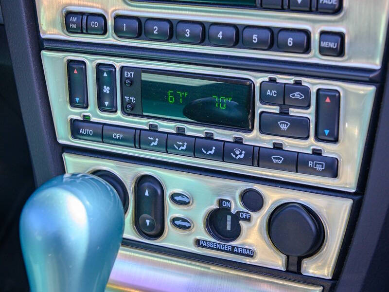 2002 Ford Thunderbird Deluxe