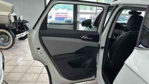 2023 Volkswagen Taos SEL 4Motion