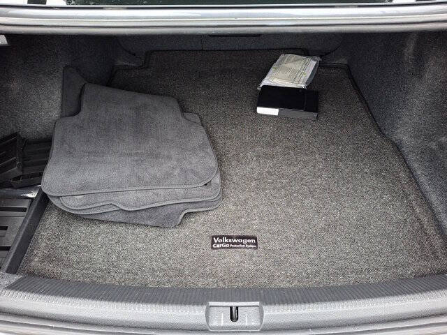 2017 Volkswagen Passat 1.8T SEL Premium