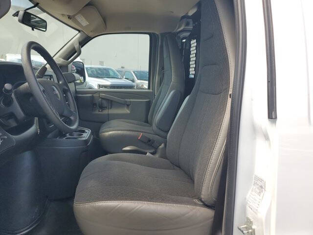 2023 GMC Savana 2500