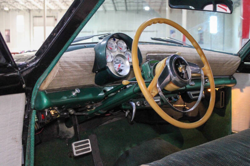 1953 Kaiser Manhattan