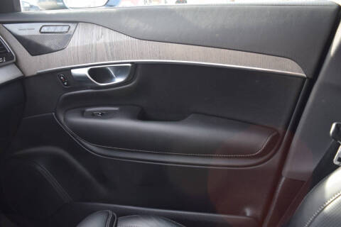 2022 Volvo XC90 T6 Inscription 6-Passenger