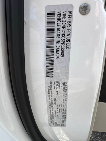 2023 Chrysler Voyager LX