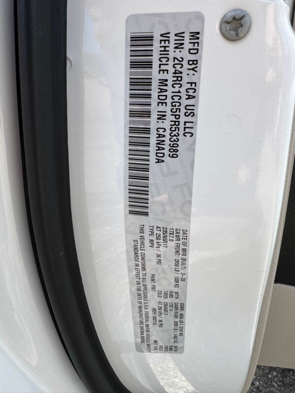 2023 Chrysler Voyager LX