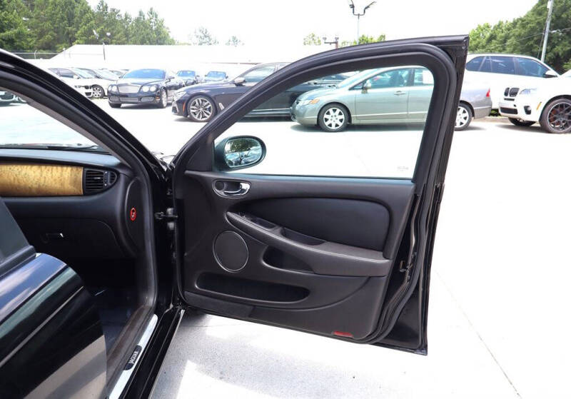 2004 Jaguar X-Type 2.5