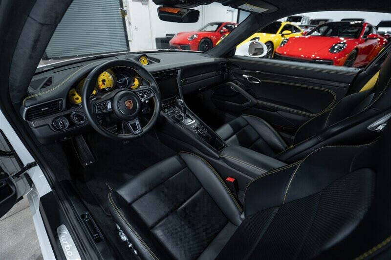 2018 Porsche 911 Turbo S