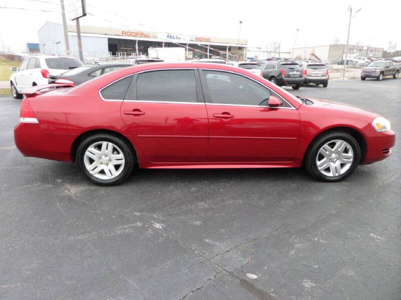 2013 Chevrolet Impala LT photo 2