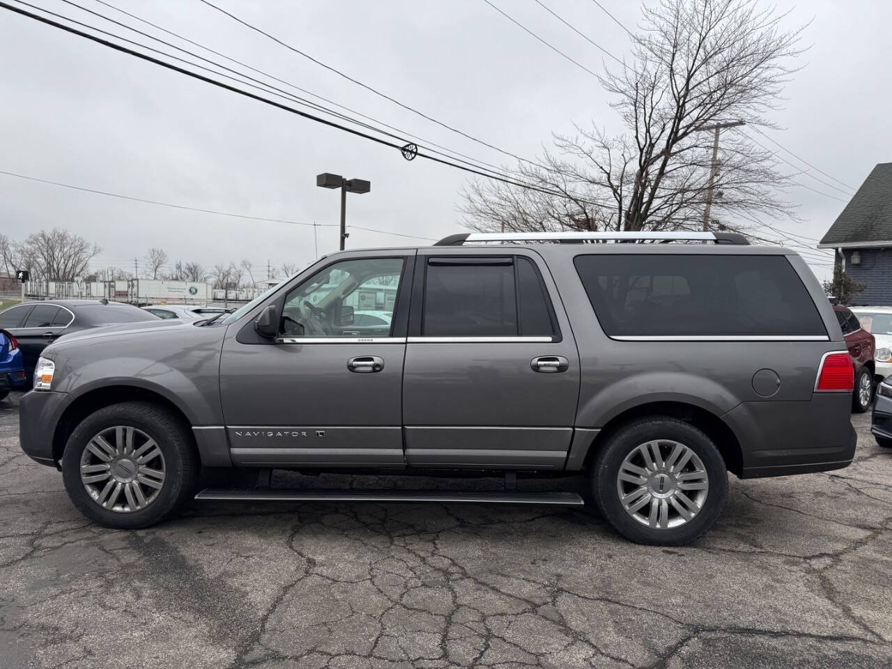 2010 Lincoln Navigator L for sale at AVS AUTO GROUP LLC in CLEVELAND, OH