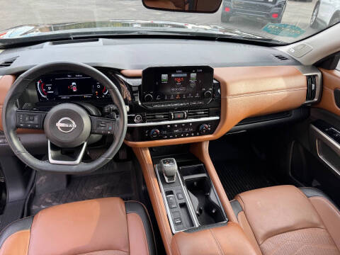 2024 Nissan Pathfinder Platinum