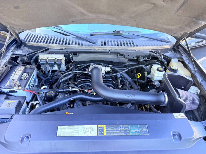 2005 Ford Expedition XLT