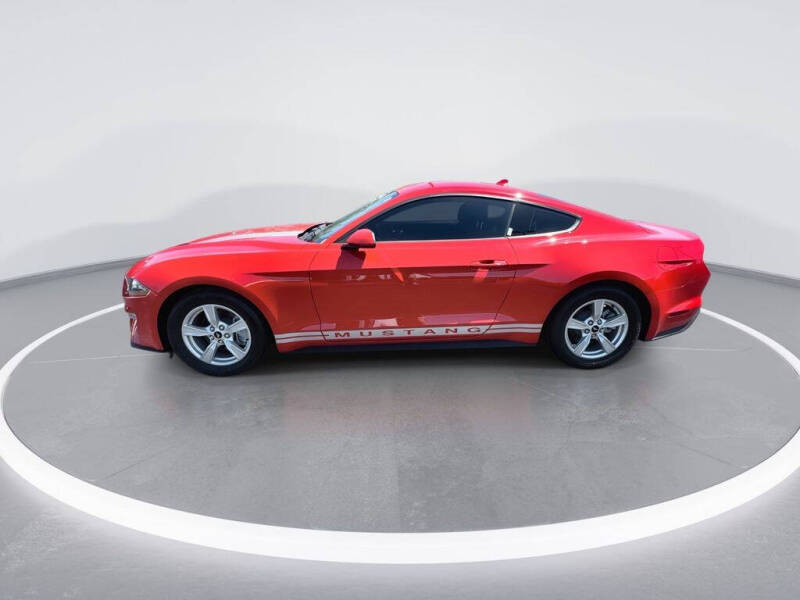 2022 Ford Mustang EcoBoost