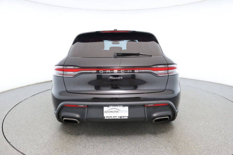 2022 Porsche Macan