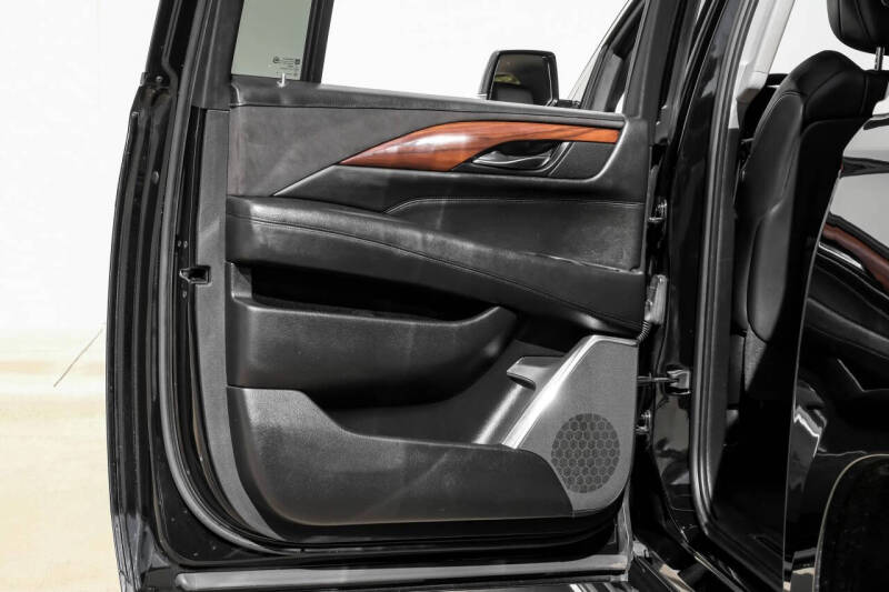 2016 Cadillac Escalade ESV Luxury Collection