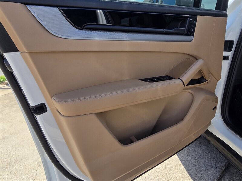 2024 Porsche Cayenne S