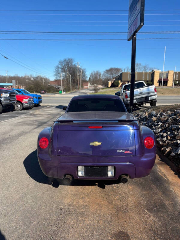 2004 Chevrolet SSR LS