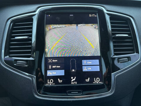 2017 Volvo XC90 T5 Momentum