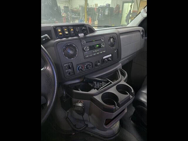 2012 Ford E-Series E-450 SD