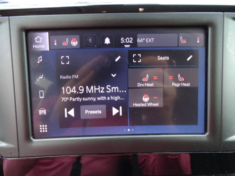 2023 Chrysler Voyager LX