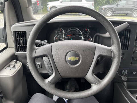 2025 Chevrolet Express 2500