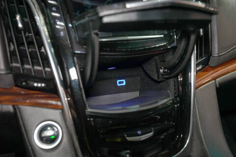 2017 Cadillac Escalade Luxury