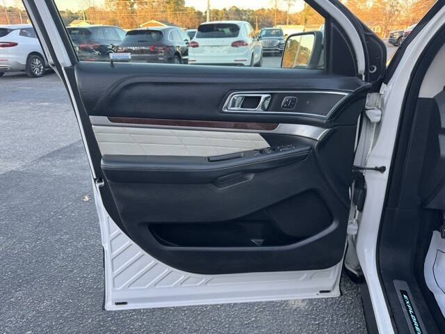 2017 Ford Explorer Platinum