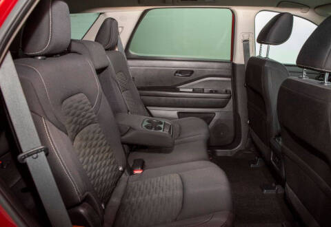 2023 Nissan Pathfinder SV