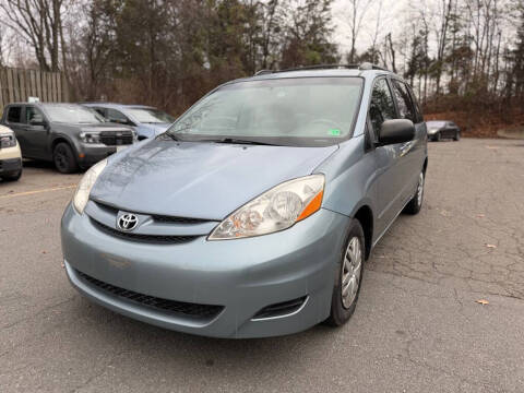 2008 Toyota Sienna LE 7-Passenger