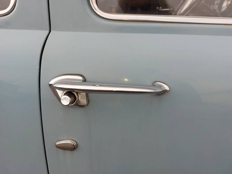 1951 Ford Deluxe