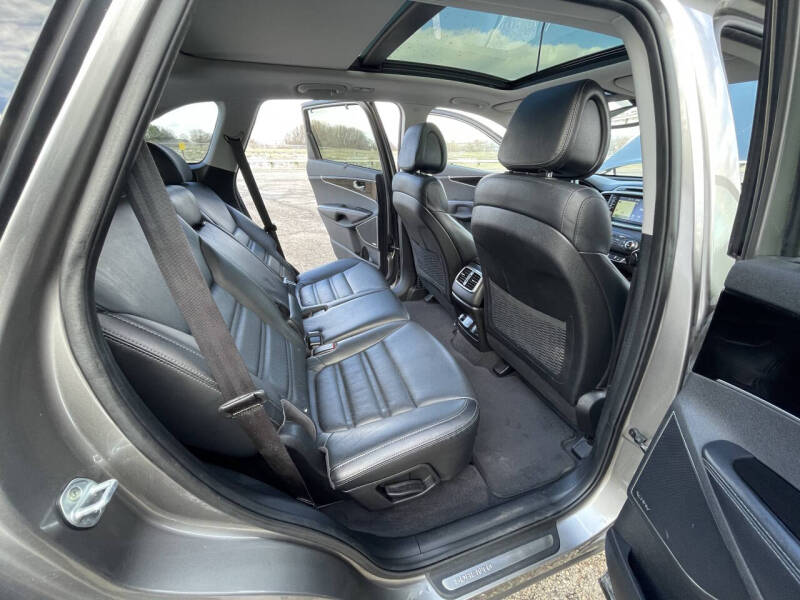 2016 Kia Sorento SX V6