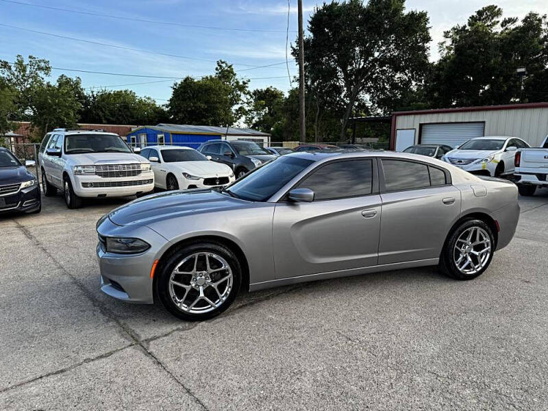 2016 Dodge Charger SE