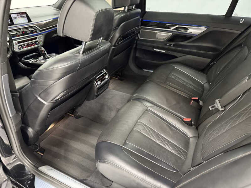 2018 BMW 7 Series 750i