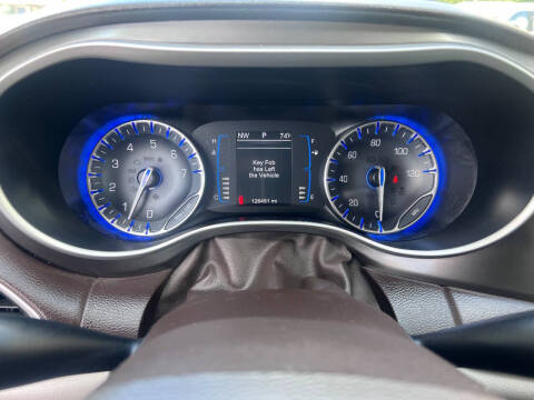 2017 Chrysler Pacifica Touring-L