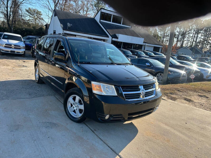 2010 Dodge Grand Caravan SXT photo 2