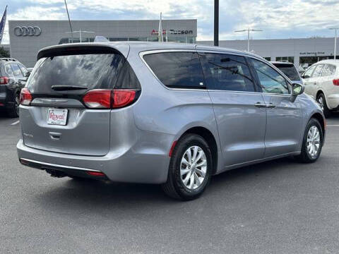 2019 Chrysler Pacifica Touring Plus