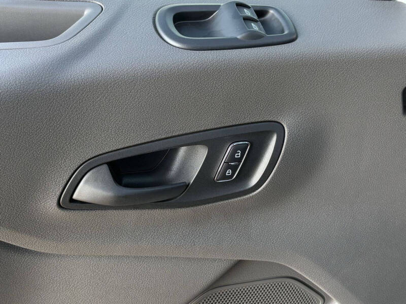 2025 Ford Transit 350