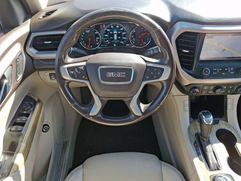 2019 GMC Acadia Denali