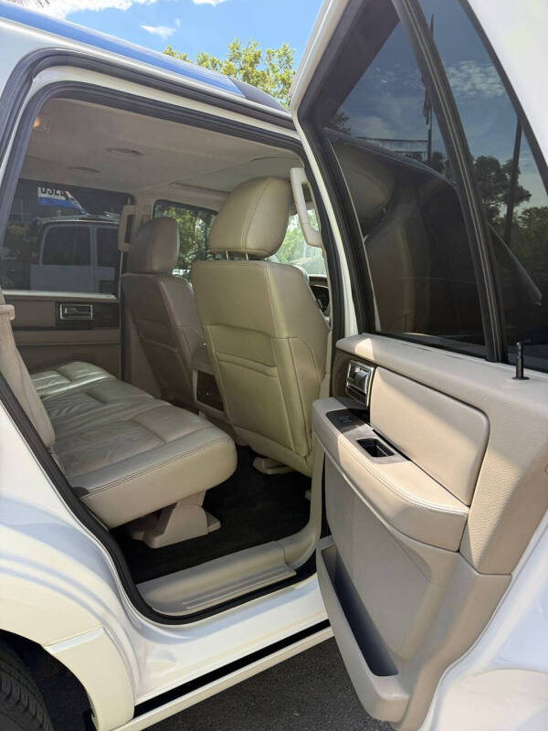 2016 Lincoln Navigator Select